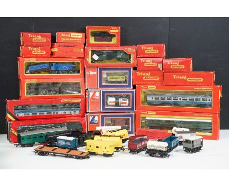 Collection of Hornby, Triang &amp; Lima OO gauge model railway to include 2 x boxed locomotives (4-4-0 CR 123 &amp; 4-4-0 LMS