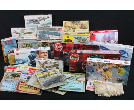 26 Boxed Airfix plastic model kits of varying scales to include 1/72 Sunderland III, 1/400 A68214 Mary Rose, Series 3 03830-2