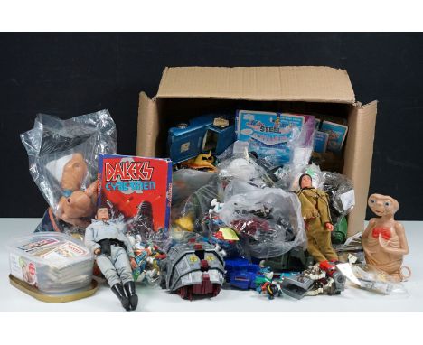 Collection of mainly 80s / 90s onwards toys to include boxed Citadel Miniatures Doctor Who Daleks &amp; Cybermen, 27 x Peyo /