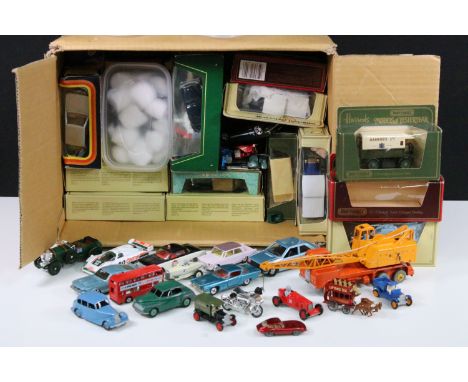 24 Boxed diecast models to include Corgi 334 Ford Escort Europe, Corgi 801 Ford Thunderbird, Corgi 802 Mercedes 300SL, Matchb