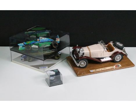 Two boxed / cased Heritage Classics diecast models to include 5018 Benetton Ford B194 Michael Schumacher (582/1000) and 5017 