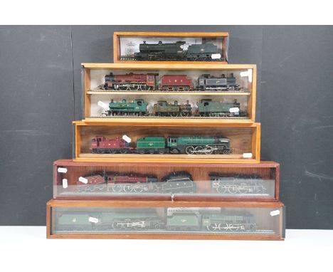 12 OO gauge locomotives to include Mainline Scots Guardsman, Mainline Leander, Bachmann Galatea, Hornby LMS 7414 0-6-0, Bachm