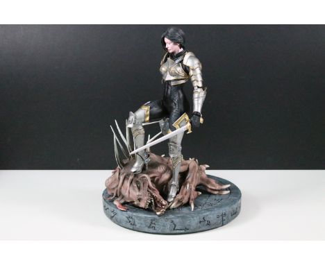 WETA Hellgate Female Templar 1/6th scale figure ltd number 187 of 1000, vg