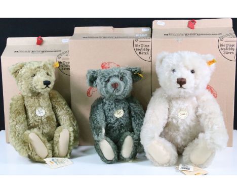 Steiff - Three boxed Steiff teddy bears to include No. 000751 1920 Classic Teddy Bear, No. 000317 1907 Classic Teddy Bear and