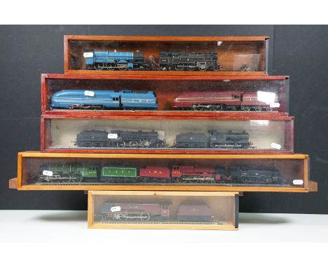 Ten OO gauge locomotives to include Hornby Flying Scotsman, Wrenn 80138 2-6-4, Hornby Coronation, Hornby City of Bristol, Lim