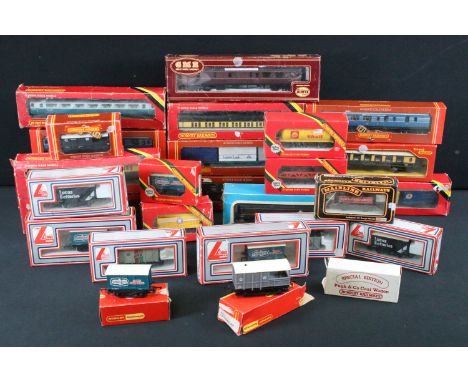 28 Boxed OO gauge items of rolling stock to include 19 x Hornby / Triang, 6 x Lima, 2 x Airfix and 1 x Palitoy Mainline, feat