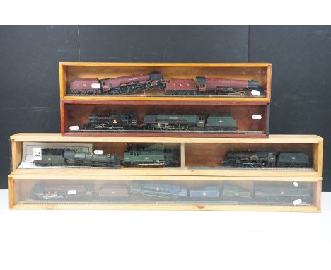10 OO gauge locomotives to include Dapol Dorchester Castle, Hornby Cadbury Castle, Hornby City of Lichfield, Triang R59 82004