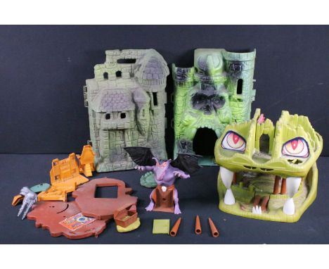Collection of circa 1980s toys to include Mattel Masters of the Universe Castle Grayskull,  Dungeons &amp; Dragons Fortress o
