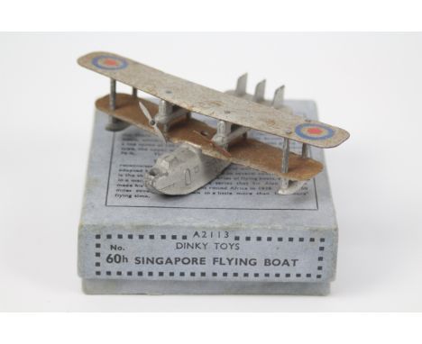 Dinky Toys - A boxed Dinky #62g The Short 'Singapore III' Flying Boat. The diecast model in silver circa 1937-39, in silver w