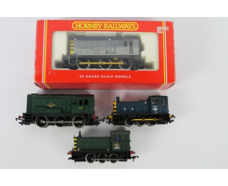 Hornby - Bachmann - Mainline - 4 x OO gauge shunter locos, a boxed Class 08 op number 08661 named Europa in Railfreight liver