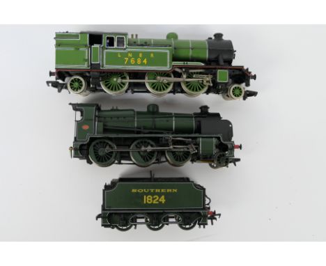 Bachmann - 2 x unboxed OO gauge steam locomotives, a 2-6-2 V1 tank engine number 7684 in LNER green and a Class N 2-6-0 numbe