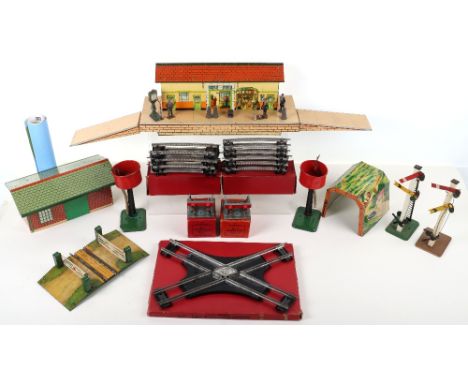 Hornby 0 Gauge Tin Plate Railway Station, lithographed tin printed, station scales, 3 x station staff, barrow, cases/milk chu