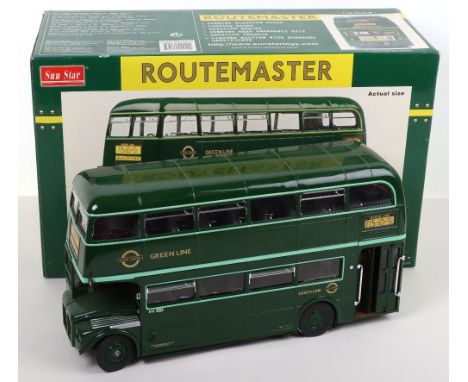 Sunstar 2912 1/24 Scale diecast Route master RMC London Transport Bus boxed, model is in mint condition has been previously d