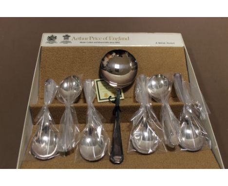 A BOXED ARTHUR PRICE SILVER PLATED SPOON SET