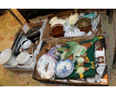 THREE TRAYS OF ASSORTED CERAMICS AND SUNDRIES TO INC CROWN DEVON