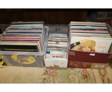 TWO BOXES OF LPS TO INCLUDE BOB DYLAN + A BOX OF SINGLES  (3)