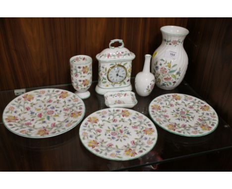 A SMALL SELECTION OF MINTON HADDON HALL TO INCLUDE A MANTLE CLOCK