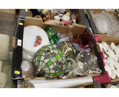 ONE TRAY OF GLASSWARE ETC TO INC A TIFFANY STYLE LAMP