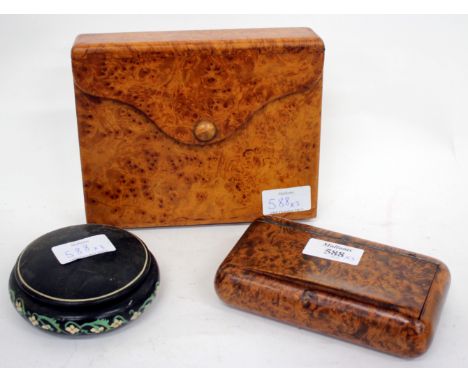 AN EARLY 20TH CENTURY BURR WOOD TOBACCO OR SNUFF BOX with a tortoise shell lining, 14cm wide and a further burr wood box and 