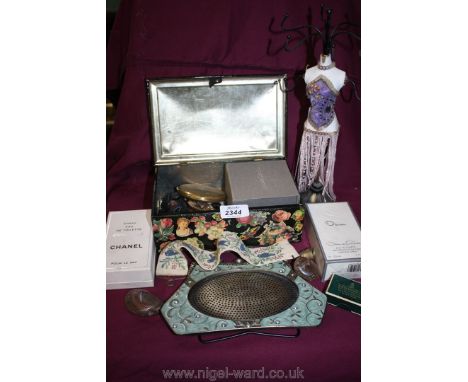 Two boxed perfumes; Chanel and Oscar de la Renta, a compact, jewellery stands and miscellaneous costume jewellery