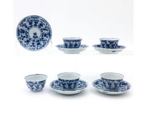 Floral decor, saucers are 12 cm. in diameter, chip.