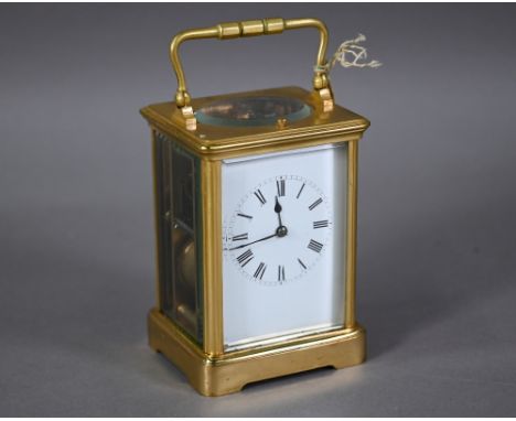 A French lacquered brass 8-day twin drum hour repeat carriage clock, with white enamelled roman numeral dial (unsigned) strik