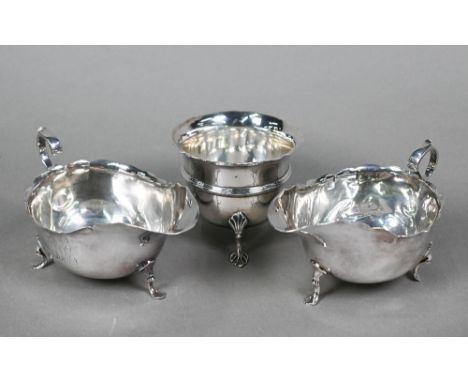 A pair of Edwardian silver sauce boats in the Georgian manner,&nbsp;Sheffield 1907, to/w a somewhat similar sugar basin, Ches