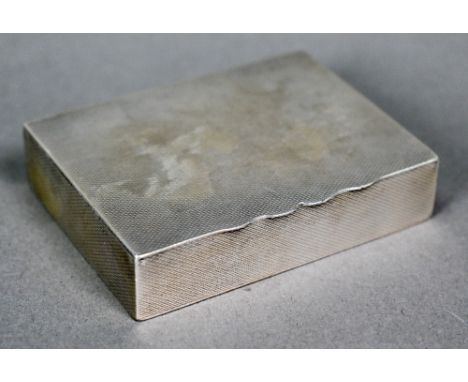 A heavy quality engine-turned silver snuff box, John Rose, Birmingham 1950, 3.6oz, 8cm wide