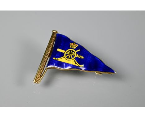 A 9ct gold and enamel Royal Artillery Yacht Club ensign badge 3.5 x 2.5 cm