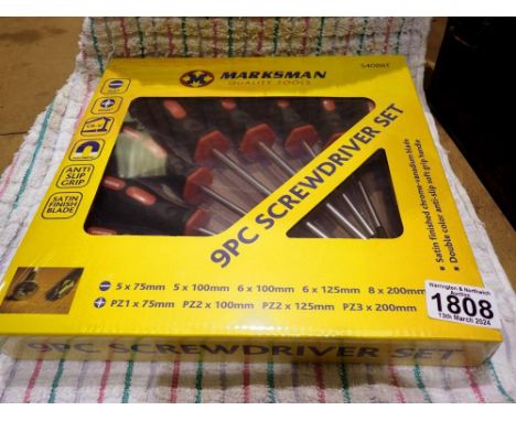 Marksman nine piece screwdriver set. Not available for in-house P&amp;P 
