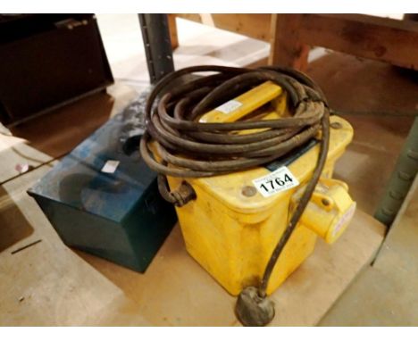 Rex Crystal power transformer 240 110 volts, and a Makita angle grinder 9527PB. Not available for in-house P&amp;P 