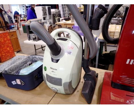 Miele S4281-300-2000W vacuum cleaner. All electrical items in this lot have been PAT tested for safety and have passed. This 