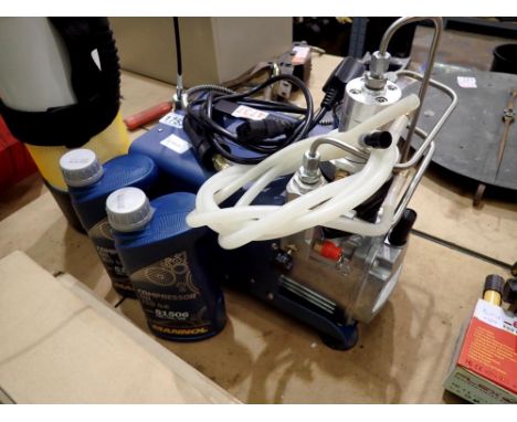 Air pump compressor, YH-QB01 with oil. All electrical items in this lot have been PAT tested for safety and have passed. This