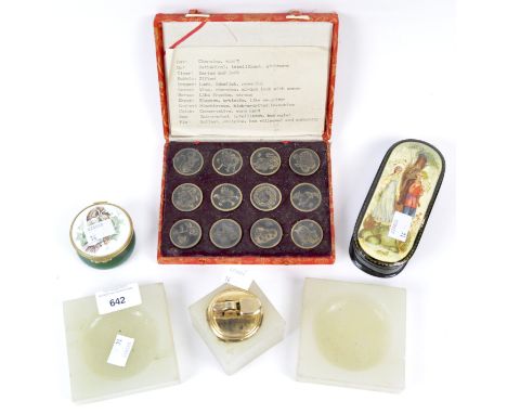 Assorted collectables, to include a lacquered box, Worcestershire enamel pot, stone lighter and more