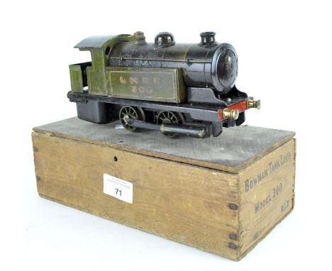 A Boman Models O gauge LNER 300 tank locomotive in green lined livery, length 22cm, in original stamped wood box