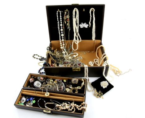 Jewellery box containing costume jewellery, bead necklaces, enamel and paste set brooches, enamel earrings and faux pearl nec