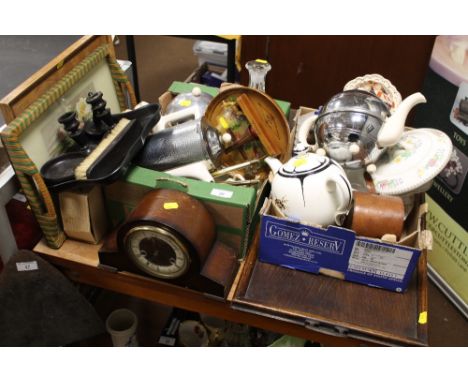 A QUANTITY OF ASSORTED COLLECTABLES TO INC CHINA, MANTEL CLOCK, DRESSING TABLE ACCESSORIES ETC