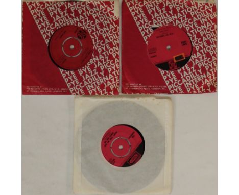 60s / PYE / PICCADILLY / POP ROCK - 7". Fab selection of 3 x 7". Artists/titles include The Kinks - Long Tall Sally / I Took 