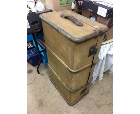 A trunk, 90cm wide, 35cm long, 52cm deep