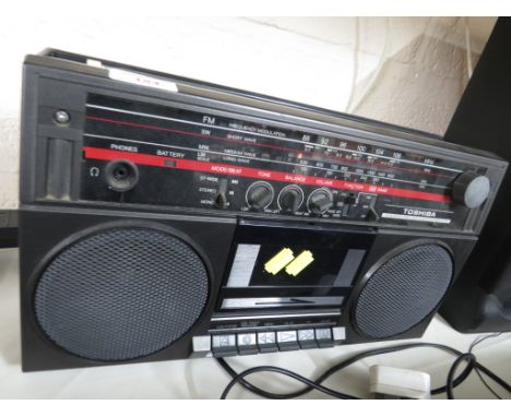 TOSHIBA RADIO CASSETTE RECORDER