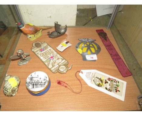 SELECTION OF VINTAGE AND DECORATIVE ITEMS INCLUDING STAFFORDSHIRE PILL POT, BOOKMARKS, STICK PIN AND OTHER ITEMS