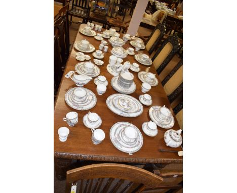 A Wedgwood part tea and dinner service in "Kutani Crane" pattern, to include: tea cups, saucers, tureens, dinner plates, tea 