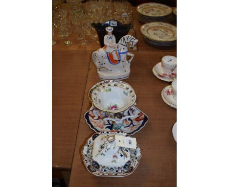 Ceramics, to include: a Corona ware covered bowl; a pedestal bowl with three figures stamped 'Foreign' to base; an Imari dish