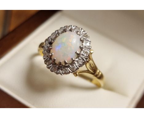 18ct Gold, Opal &amp; Diamond Dress Ring - size U &amp; 4.5g