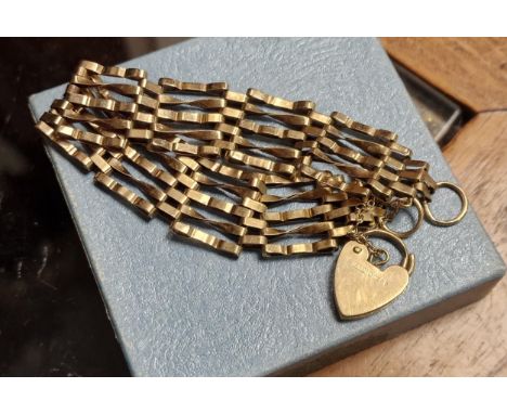 9ct Gold Gate Padlock Bracelet - 10.6g