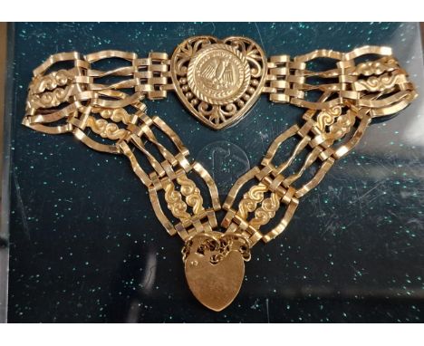 9ct Gold Padlock Gate Bracelet - 7g