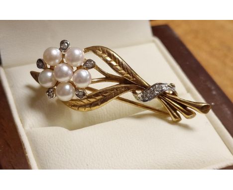 9ct Gold, Diamond &amp; Pearl Brooch - 3.4g