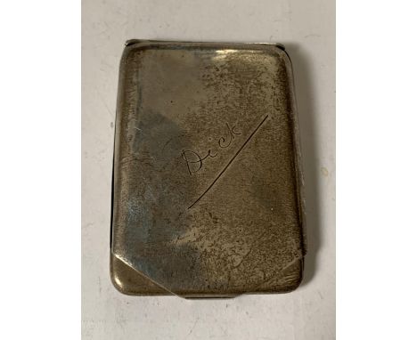 A HALLMARKED BIRMINGHAM 1925 SILVER ENGRAVED MATCHBOOK HOLDER 