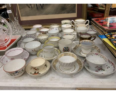 A COLLECTION OF 19TH CENTURY AND LATER PORCELAIN TEA BOWLS AND SAUCERS 