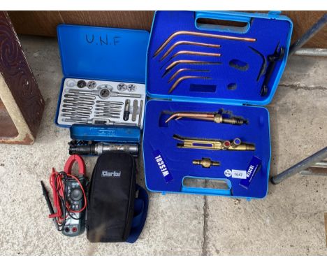 A GROUP OF VINTAGE TOOLS , TAP AND DIE SET, WESCOL CUTTING SET ETC 